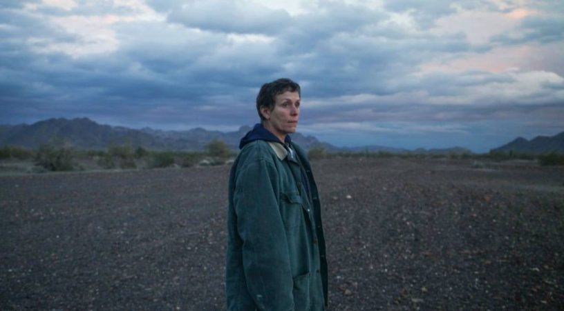 Frances McDormand i Nomadland film