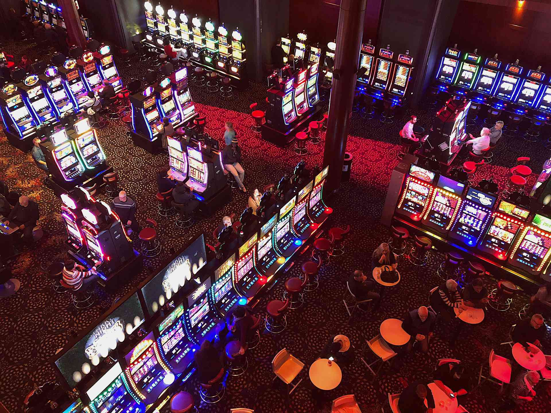 Spela dina favoritfilmer på Casinot: Bästa film-slotsen för 2024